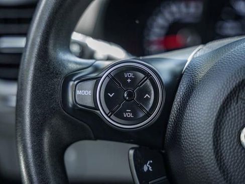 Used 2015 Kia Soul image 23