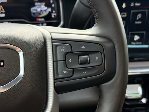 Used 2024 GMC Sierra 2500 Denali w/ Denali Reserve Package AWD/4WD image 18