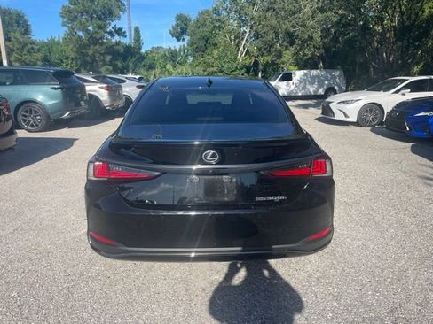 Used 2024 Lexus ES 300h F Sport w/ Accessory Package (Z2) FWD image 3