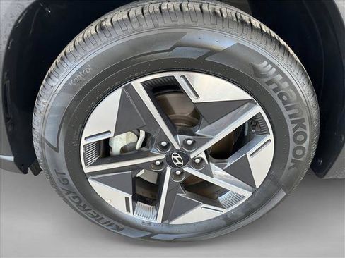 Used 2025 Hyundai Tucson SEL FWD image 24