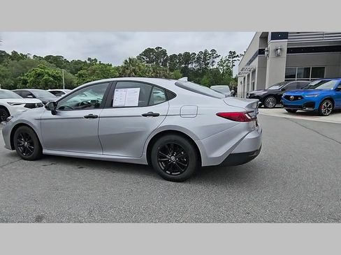 Used 2025 Toyota Camry LE FWD image 22