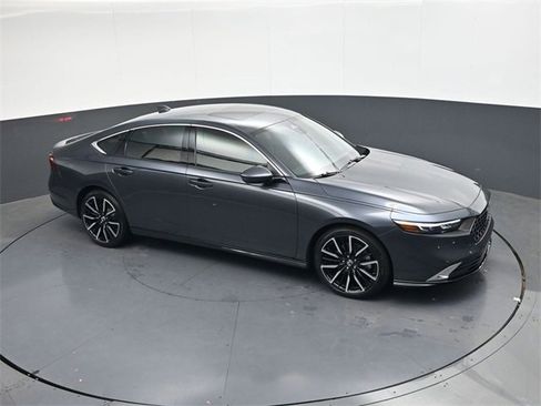 Used 2025 Honda Accord Touring image 26