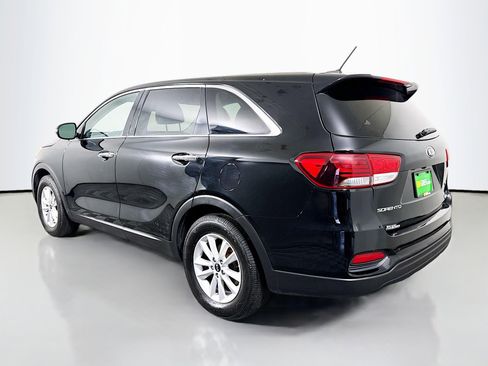 Used 2020 Kia Sorento LX image 7