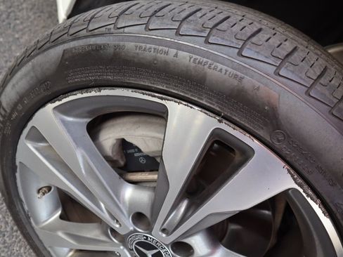 Used 2019 Mercedes-Benz C 300 4MATIC Sedan image 25