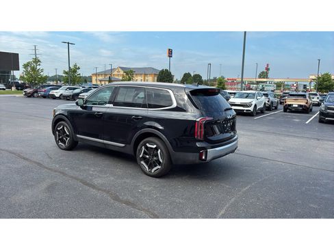 Used 2024 Kia Telluride EX w/ EX Captain's Chair Package FWD image 5