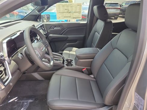 New 2025 GMC Canyon Elevation w/ Convenience Package image 10