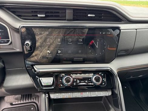 Used 2023 GMC Sierra 1500 AT4 w/ Technology Package AWD/4WD image 22