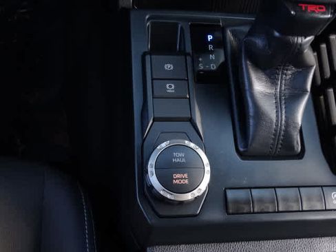 Used 2024 Toyota Tacoma TRD Sport image 34