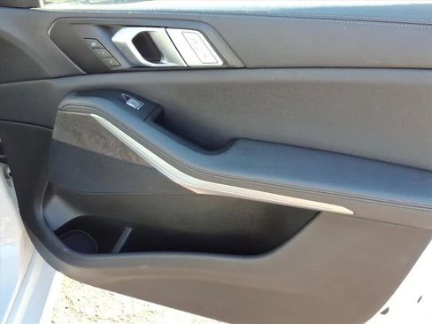 Used 2020 BMW X7 xDrive40i w/ Cold Weather Package image 11