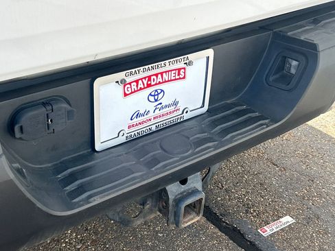 Used 2017 Toyota Tundra SR5 AWD/4WD image 31