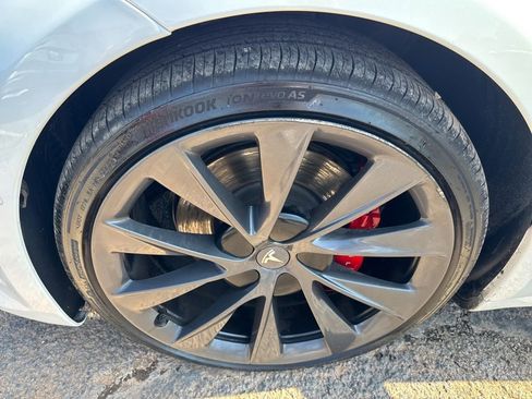 Used 2021 Tesla Model S Performance AWD/4WD image 38