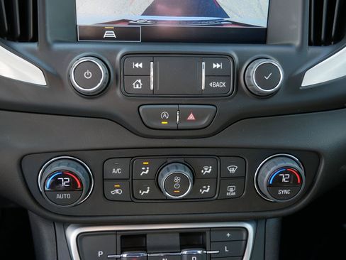 Used 2024 GMC Terrain SLT w/ Infotainment Package II AWD/4WD image 22