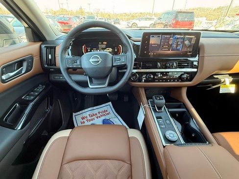 New 2026 Nissan Pathfinder Platinum image 22