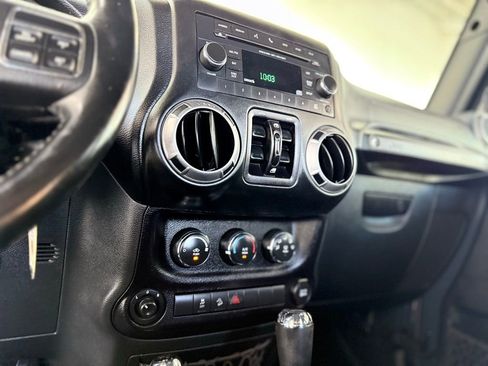 Used 2017 Jeep Wrangler Unlimited Willys image 45