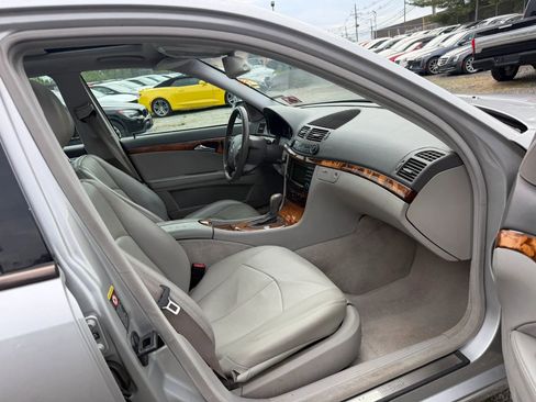 Used 2004 Mercedes-Benz E 320 4MATIC Wagon image 23