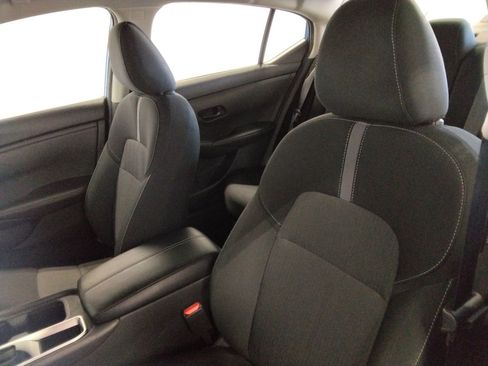 Used 2025 Nissan Sentra SV FWD image 28