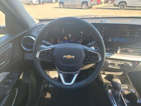 New 2025 Chevrolet Trax LT w/ Driver Confidence Package image 17