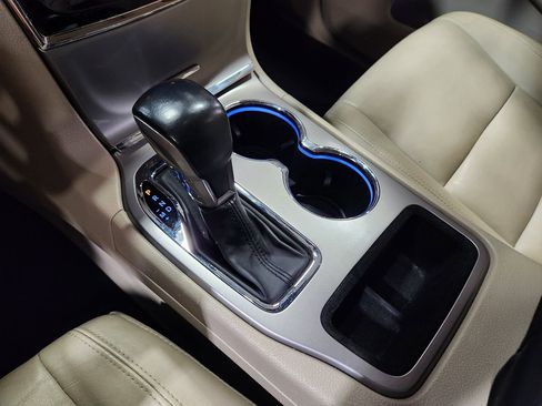 Used 2021 Jeep Grand Cherokee Limited image 39