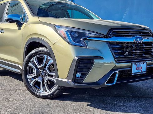 Certified 2023 Subaru Ascent Touring AWD/4WD image 2