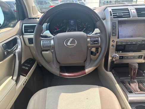 Used 2019 Lexus GX 460 Premium w/ Premium Package AWD/4WD image 15