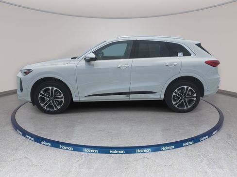 Certified 2025 Audi Q5 Premium w/ Convenience Package AWD/4WD image 8