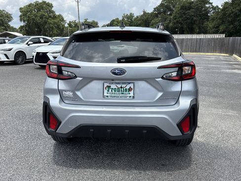Used 2024 Subaru Crosstrek 2.0i Premium AWD/4WD image 4