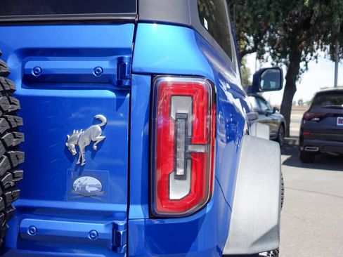 Used 2023 Ford Bronco Badlands AWD/4WD image 6