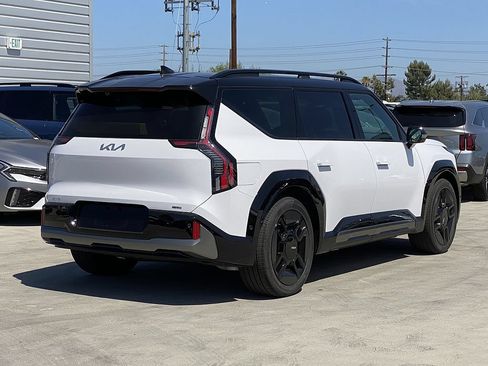 New 2026 Kia EV9 GT-Line AWD/4WD image 3