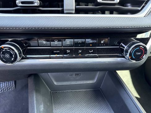 New 2026 Chevrolet Equinox LT image 26