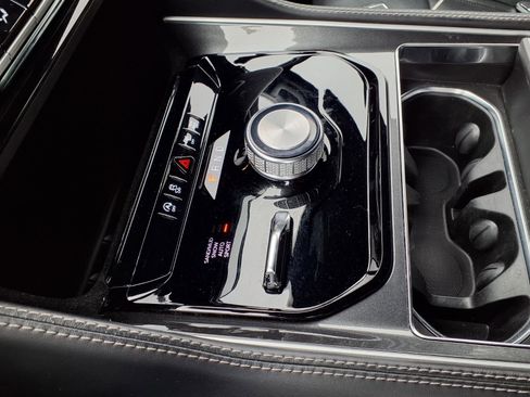 Used 2022 Jeep Wagoneer Series I image 8