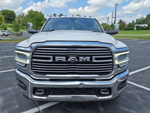 Used 2022 RAM 3500 Laramie AWD/4WD image 11