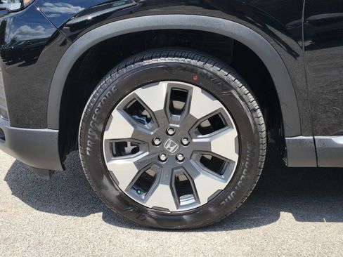 Used 2026 Honda Pilot Elite image 9