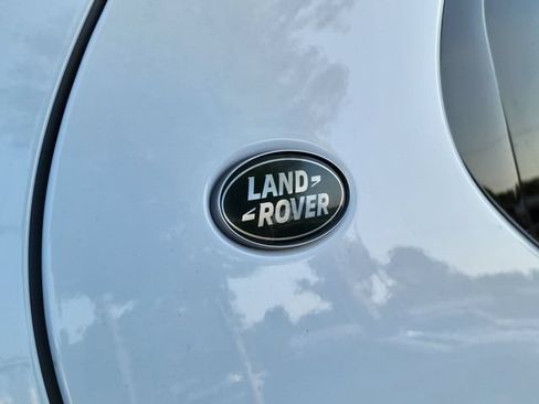Used 2025 Land Rover Discovery Dynamic SE AWD/4WD image 50