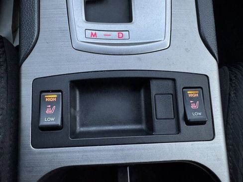 Used 2011 Subaru Outback 2.5i Premium w/ All-Weather Pkg image 25