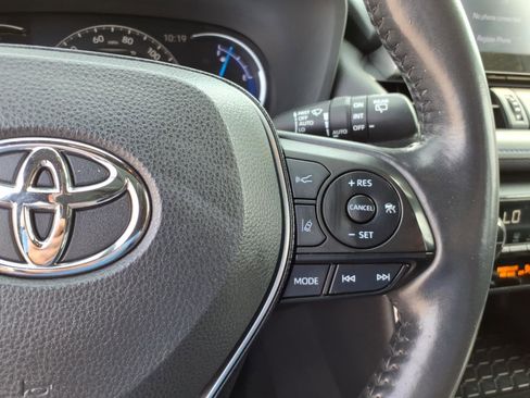Used 2019 Toyota RAV4 XSE w/ XSE Weather Package AWD/4WD image 19