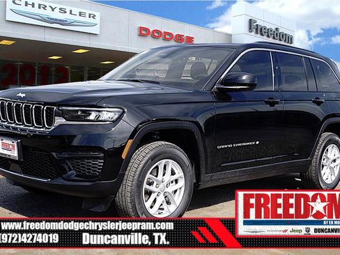 New 2026 Jeep Grand Cherokee Laredo image 1