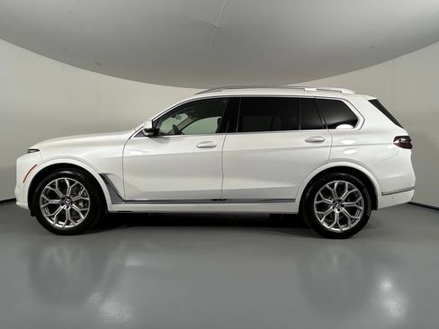 Used 2024 BMW X7 xDrive40i w/ Executive Package AWD/4WD image 5