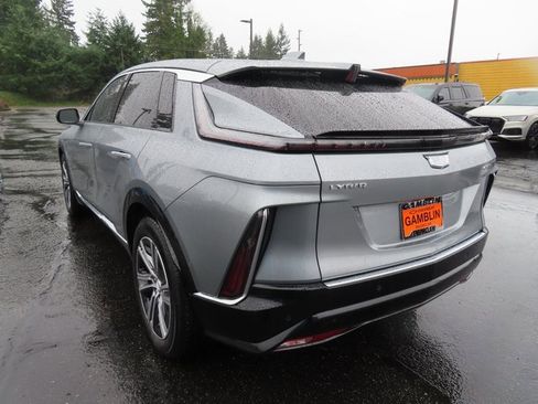 Used 2024 Cadillac Lyriq Luxury w/ LPO, Floor Liner Package image 5