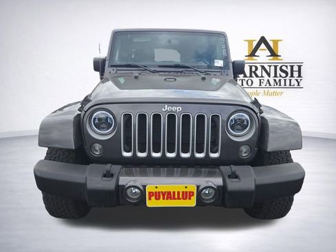 Used 2017 Jeep Wrangler Unlimited Sahara AWD/4WD image 2