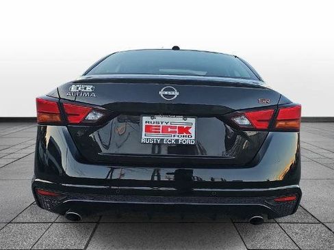 Used 2023 Nissan Altima 2.5 SR FWD image 6
