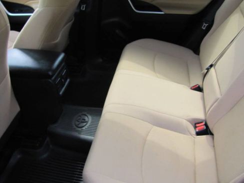 Used 2024 Toyota RAV4 LE image 28