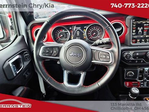 Used 2022 Jeep Wrangler Unlimited Rubicon AWD/4WD image 7