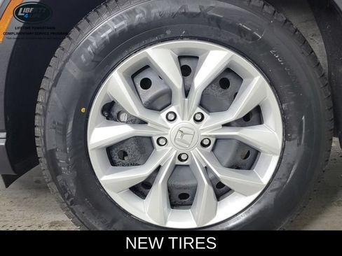 Used 2025 Honda CR-V LX image 10