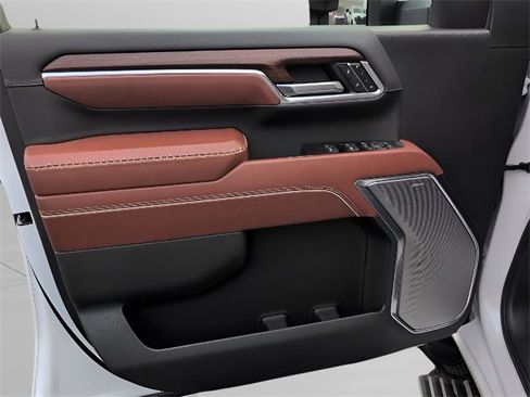 Used 2024 GMC Sierra 3500 Denali Ultimate image 32