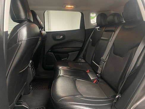 Used 2018 Jeep Compass Latitude w/ Popular Equipment Group image 12