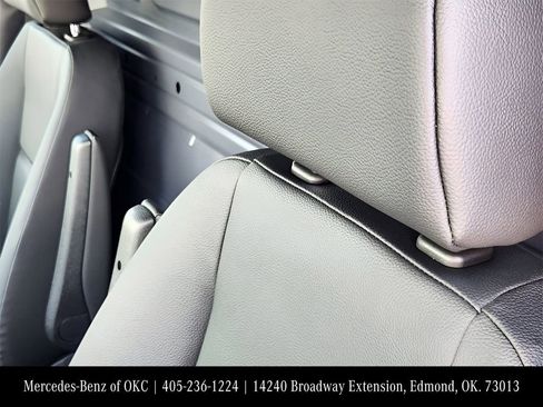 Used 2025 Mercedes-Benz Sprinter 2500 image 8