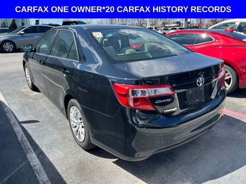 Used 2012 Toyota Camry L image 4