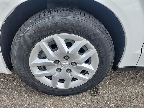 Used 2014 RAM C/V Tradesman FWD image 5