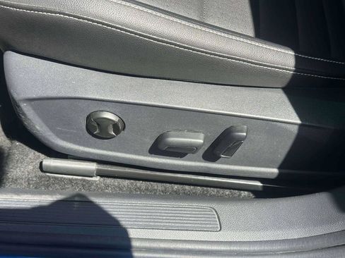 Used 2024 Volkswagen Jetta SE FWD image 20