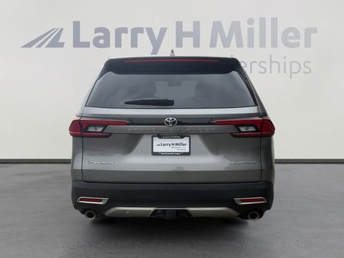 Used 2026 Toyota Grand Highlander AWD Hybrid image 4